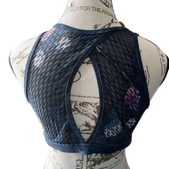 Peloton Tank - Picture 2 of 2